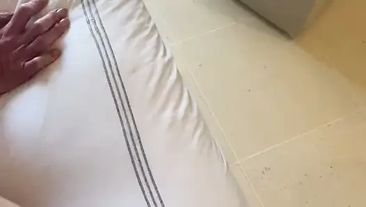 Amateur holiday sex ends in a pussy covered in cum