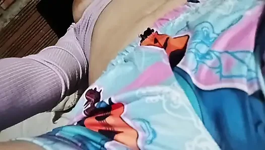 Gadis cantik lagi asik masturbasi sampai muncrat banyak banget