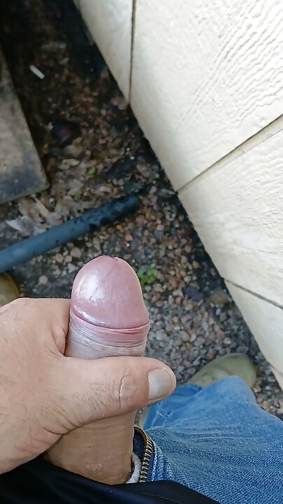 Dışarıda işemek ve otuzbir çekmek