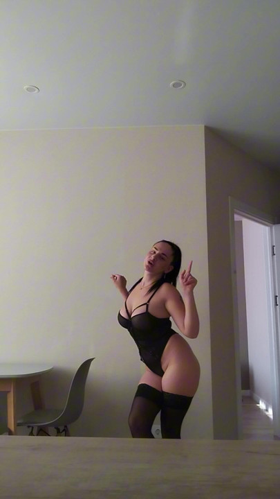 18 yo girl brunette wait you