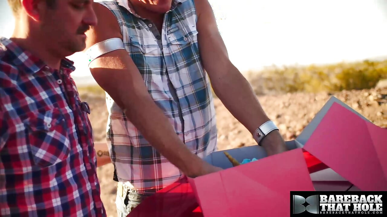 BAREBACKTHATHOLE Christian Matthews Barebacked By Silver Steele