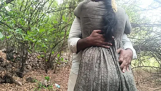 Housewife outdoor sucking cock