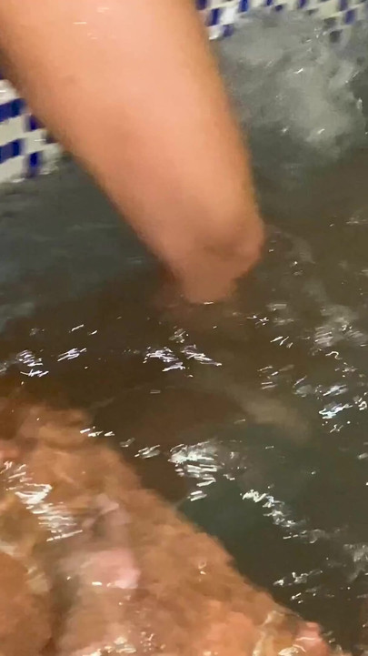 Must-share στιγμή από το "Double Blowjob in the Jacuzzi with Girls Getaways from the University"