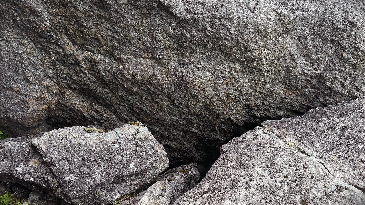 Found that Big Ass Girl on a hiking Trail and fucked her in a Public !