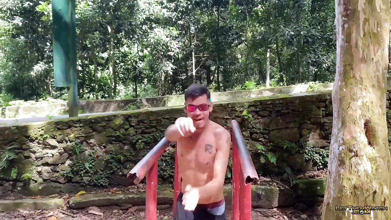 Público, caminhadas em cachoeira, fodendo, pega hardcore anal, grande gozada sem cortes em sexo gay