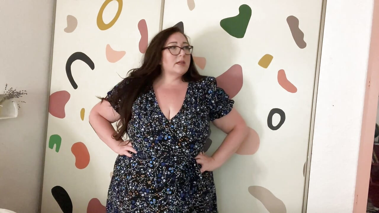 Fucking stepmom in her tiny swimsuit