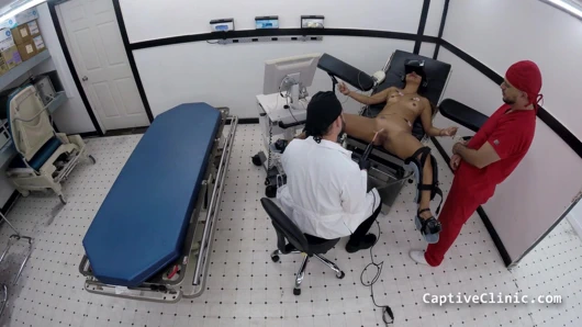 $CLOV Lesbian Melany Lopez BUSTED, Gets Conversion Therapy!