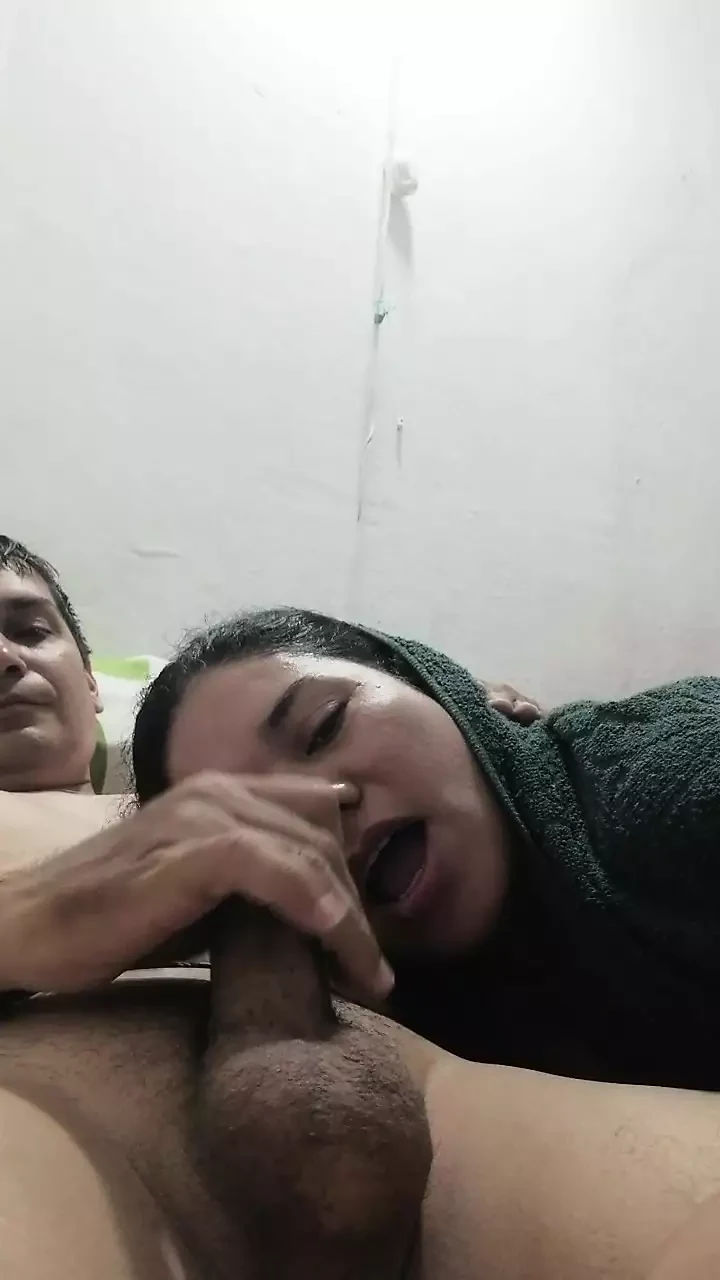 Esposa le encanta mamar todo el día
