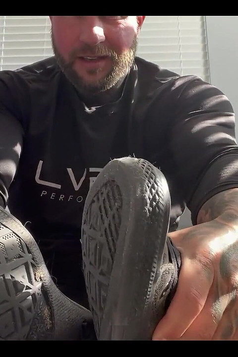 你喜欢试图抗拒我马斯克的气味