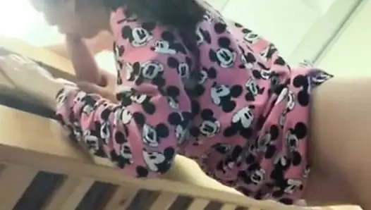 Francesca Palma oda arkadaşımın yarağını emiyor