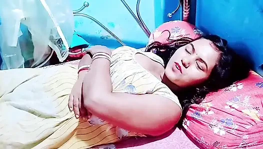 Mein heißes bhabhi hat mich erwischt, als ich voll in meinem zimmer masturbiert habe