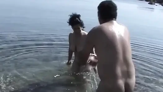 Sahin k ngentot tante seksi turki ayse di pantai
