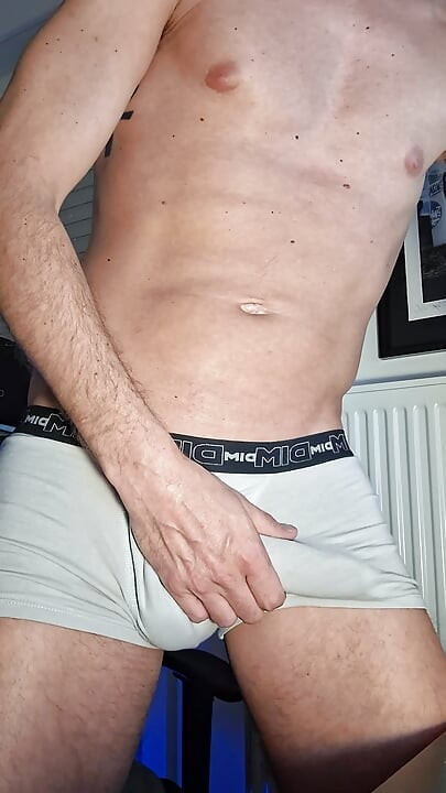 Watch me jerk off in my boxers