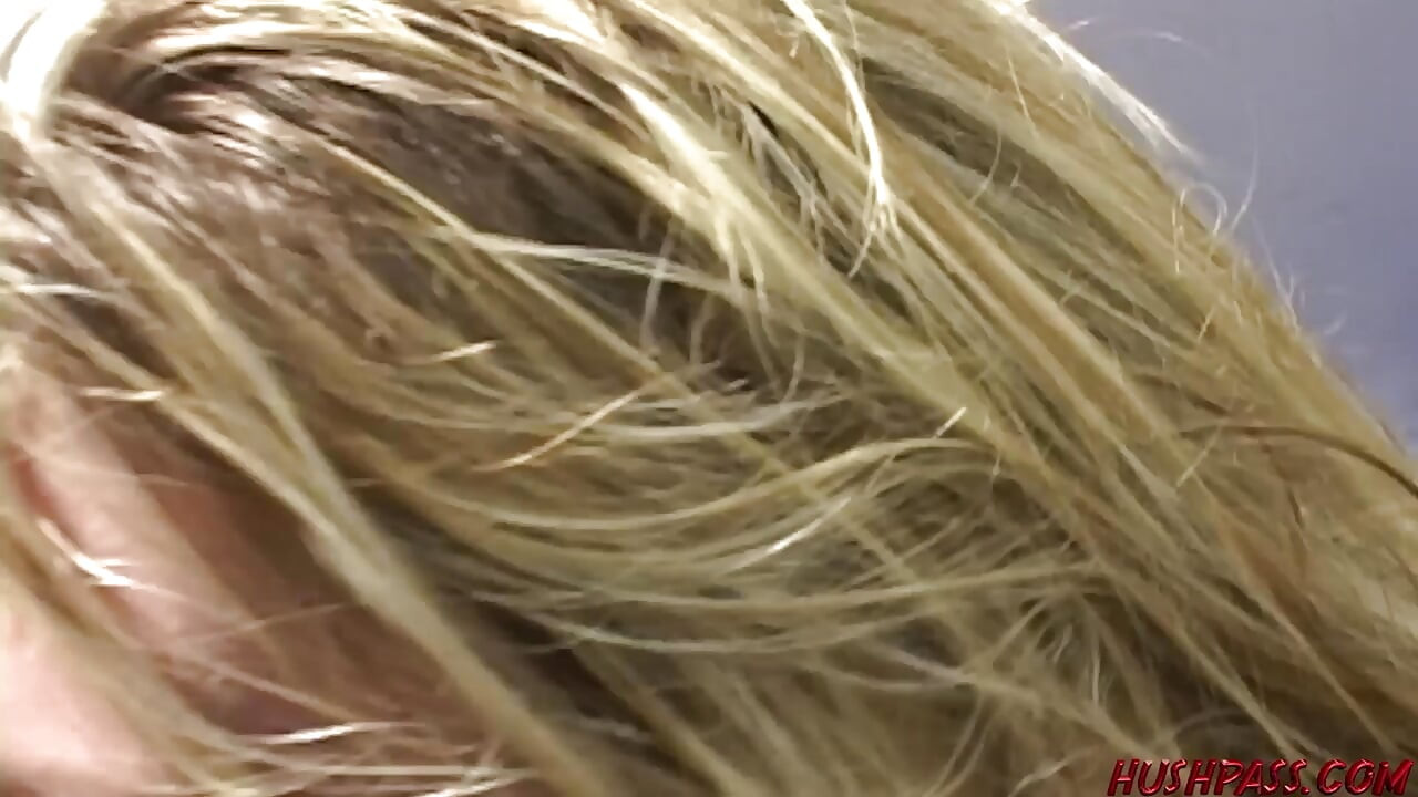 Harmony Rose e sua bunda enorme estão com fome de pau