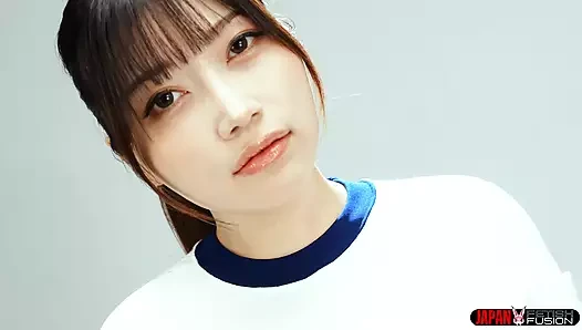 Hinami ishikawa oyuncu yemek ezme: spor ayakkabı ve çorap zevki