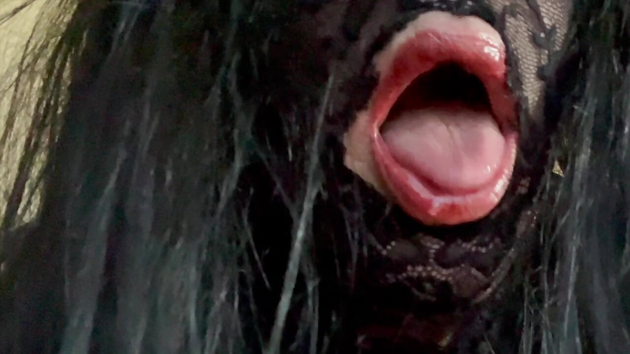 我张开的嘴在等你