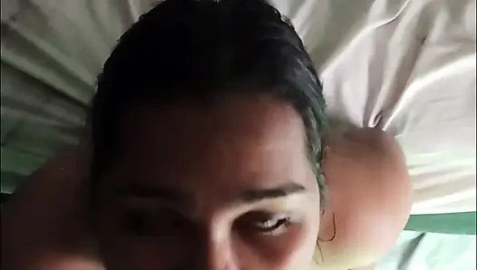 Allison Vega поедает белый член