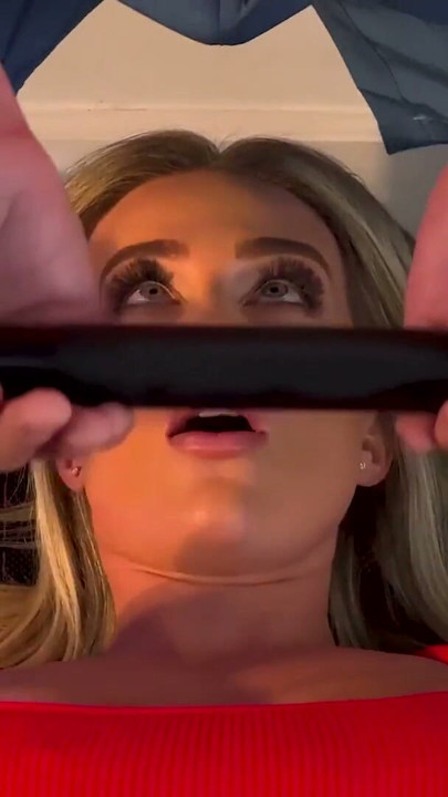 Stunning Milf Andi Avalon Pulls Her Leggings Down And Sits On Her Personal Trainer’s Face - MYLF | Clip 1