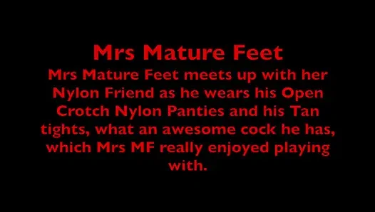 Mrs Mature Feet meets up with her Nylon Friend 410