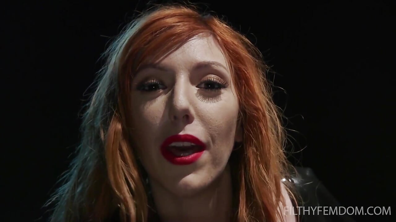 Lauren Phillips in Latex Featuring Lauren Phillips