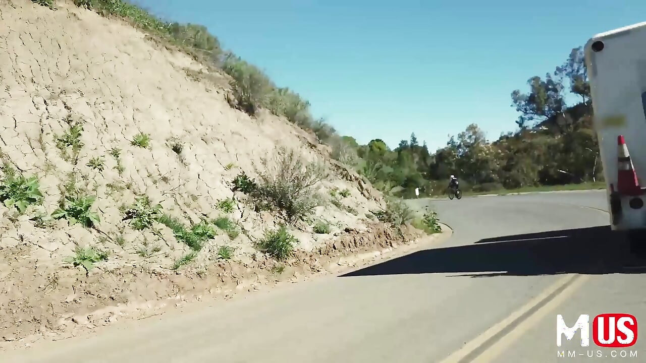 Real POV Adventure: Hitchhiker meets the unexpectedv when he run's into a horny blonde