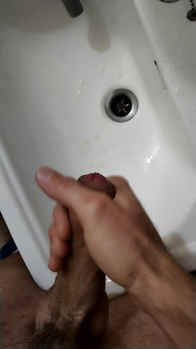 Pissing and cumming