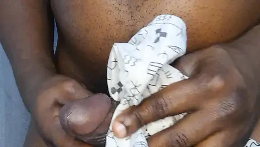 Yakışıklı olmak kolay değil mi, büyük bir penisle tüm orospular arkandan yürüyor