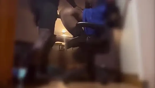 Er Fickte Mich Oben Und Gegen Die Wand