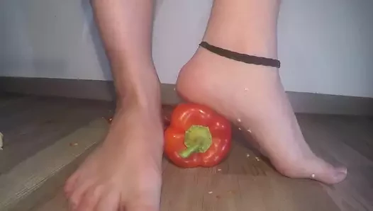 Barefoot food crush  paprika