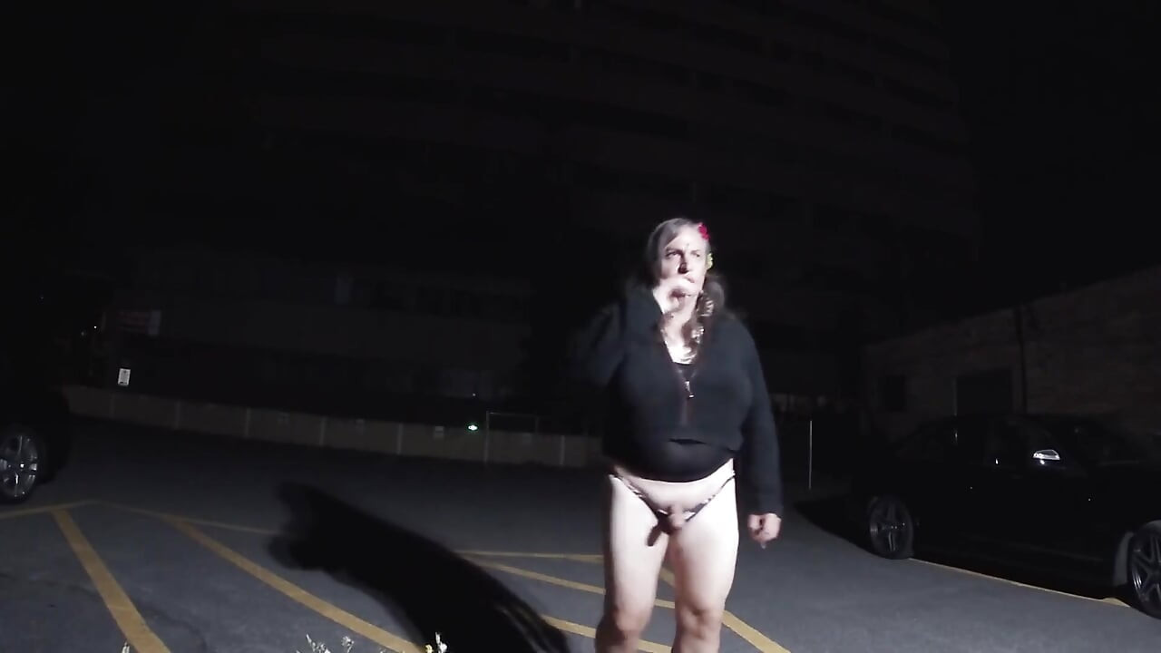 Naughty Mature CD Has a Night Outdor Public Masturbation