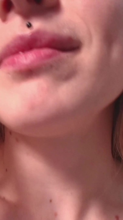 Close up Wet Masturbation with Karneli Bandi