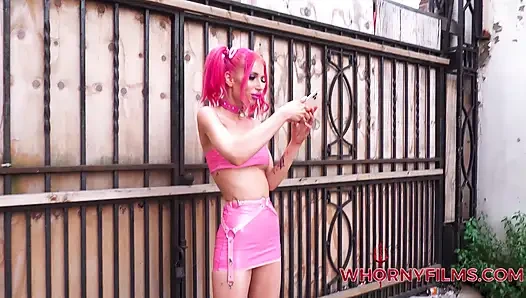 Fast wurde erwischt beim ficken dieses süße dünne mädchen in meinem auto, volles VIDEO - WHORNY FILMt