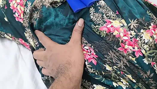 Taksitini taksitli kadınla sikişerek ödedim.