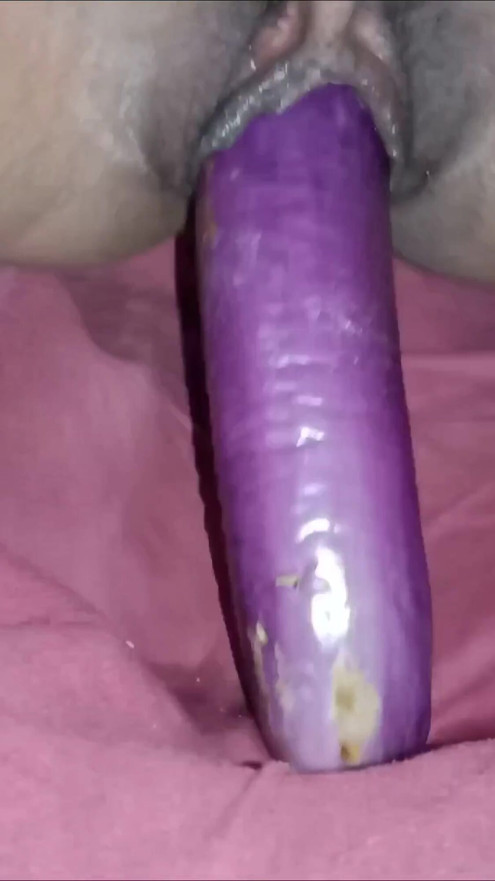 Indian Homemade Village Husband Wife Brinjal Faking Desi Vegetable Enjoy Indian Bhabhi Baigan Enjoyed Village Aunty Vegetable | Clip 2
