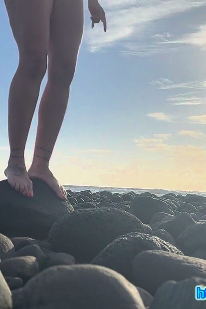 Squirt au bord de la mer avec Suzy Wylde