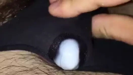 Karısının külotuna boşalmak