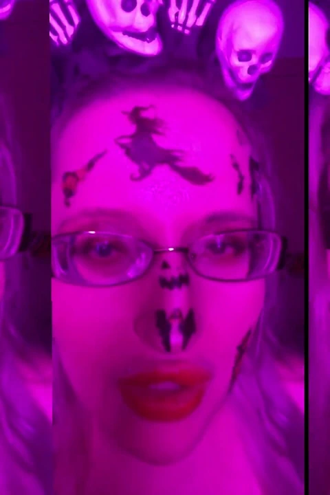 在我用你的养老金的时候，射在我的眼镜上，娘娘腔