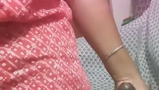 Meine stiefschwester war wütend, wir teilten ein sofa und küche, volle nacht volle tamilische stimme