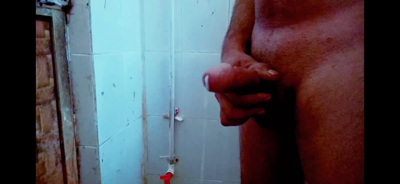 Max Roy Handjob IN Bathroom