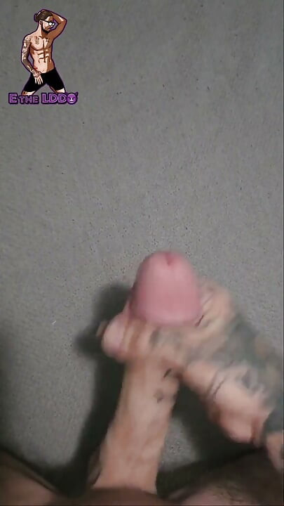 Tattooed Stud Blows Fat Load All Over the Blanket