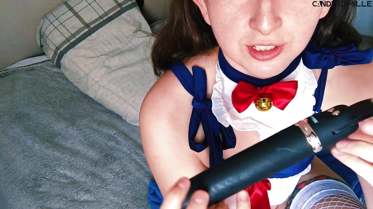 Snowwhite Is so Wet for Squirting a Lot