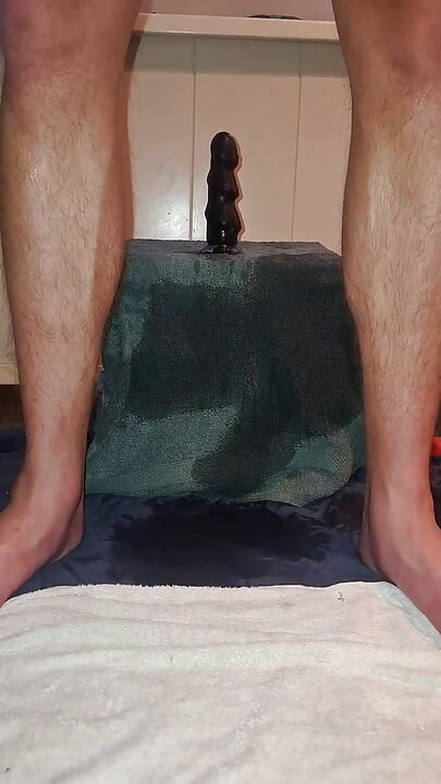 hot ekal purush charamsukh tak apne khilaune ki savaari kar raha hai