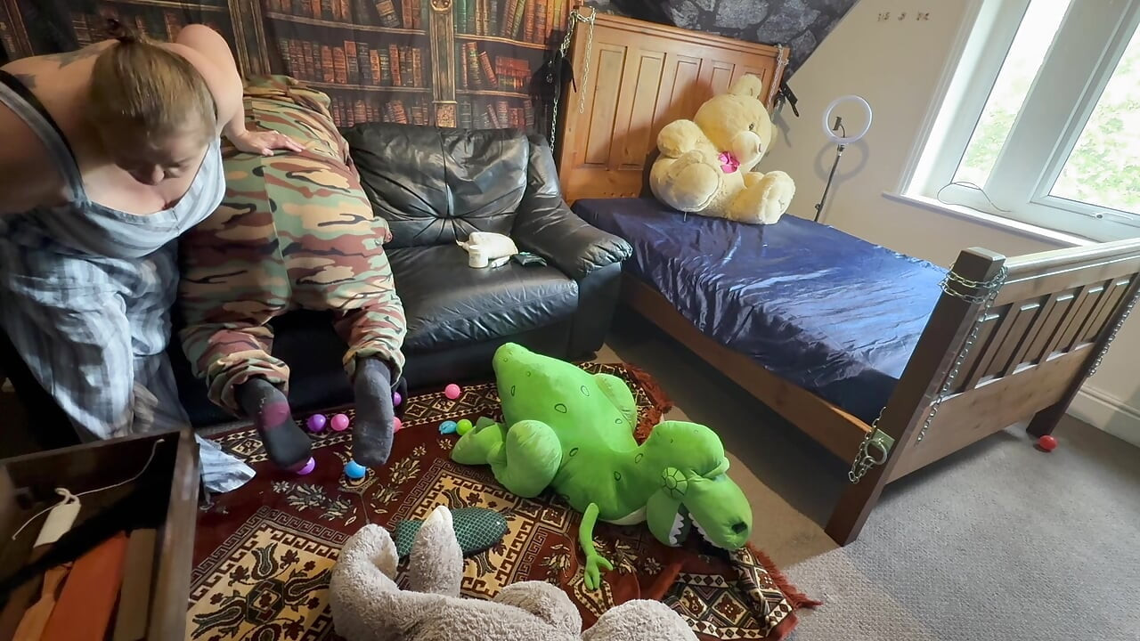 عقاب ليو