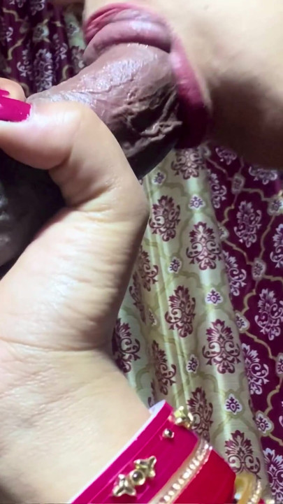 जेठ जी आज सब बाहर हो गए हैं, मौका अच्छा है, मेरी चूत भी आज हॉट है देसी गांव की सौतेली बेटी हिंड