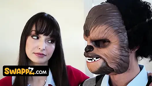 Vollbusige kurvige lexi luna, bella rossi &codey carter in wilder gruppenfick