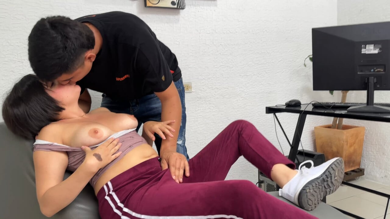 Young stranger pretends to be a psychologist as an excuse to fuck me hard until my tight pussy is filled with his milk.