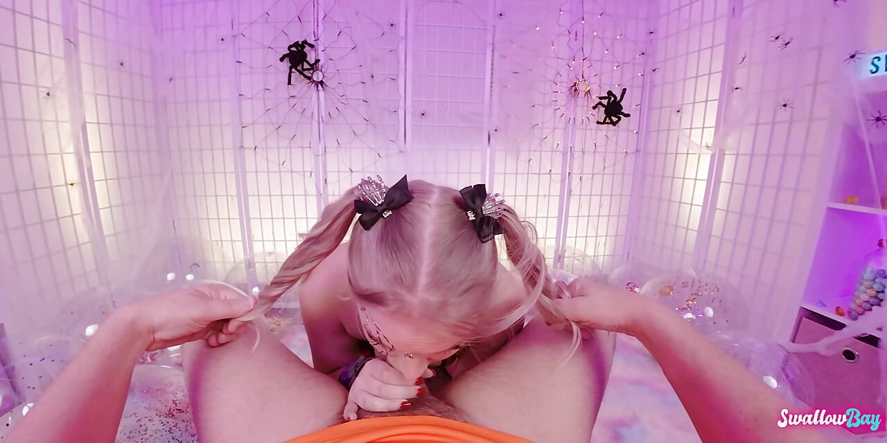 Halloween mély szopás Harley Kinggel