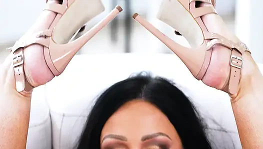 Межрасовое Двойное Проникновение Jennifer White С Участием Jax Slayher, Роб Пайпер