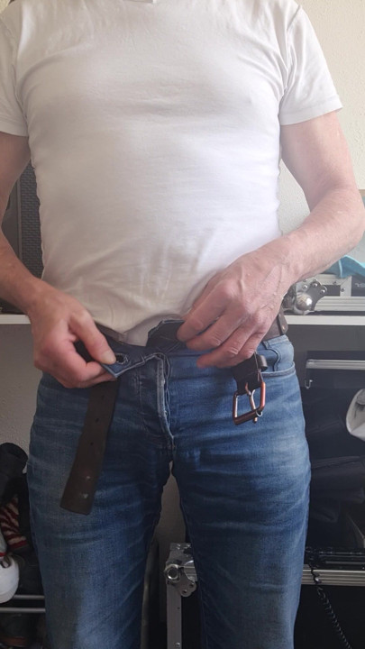 Tease strip