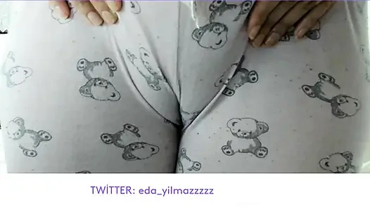 CAMELTOE- MEMEK BENGKAK- MEMEK DI PIYAMA